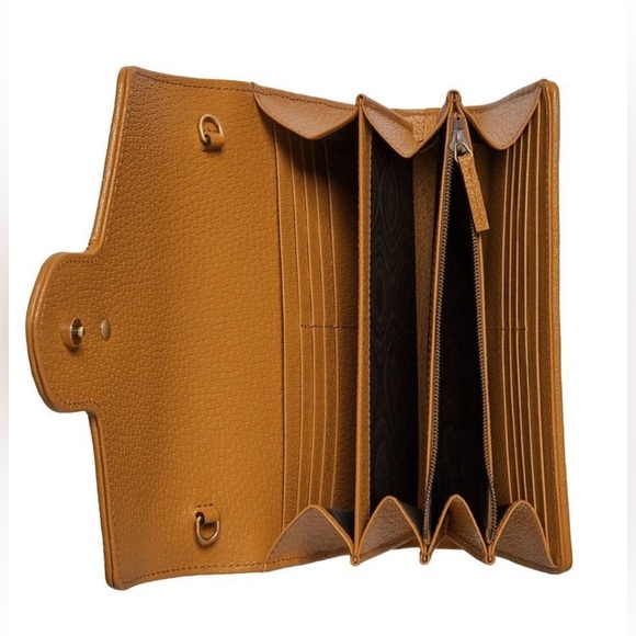 Gucci mini GG Marmont matelassé crossbody bag - Picture 4 of 7